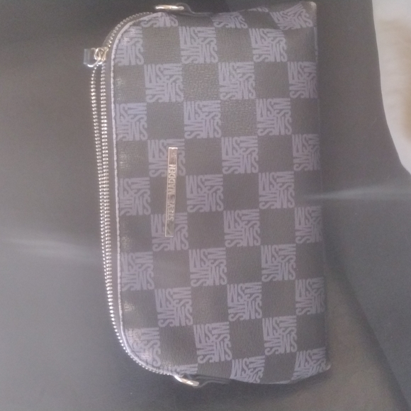 Steve Madden small clutch - Picture 1 of 3